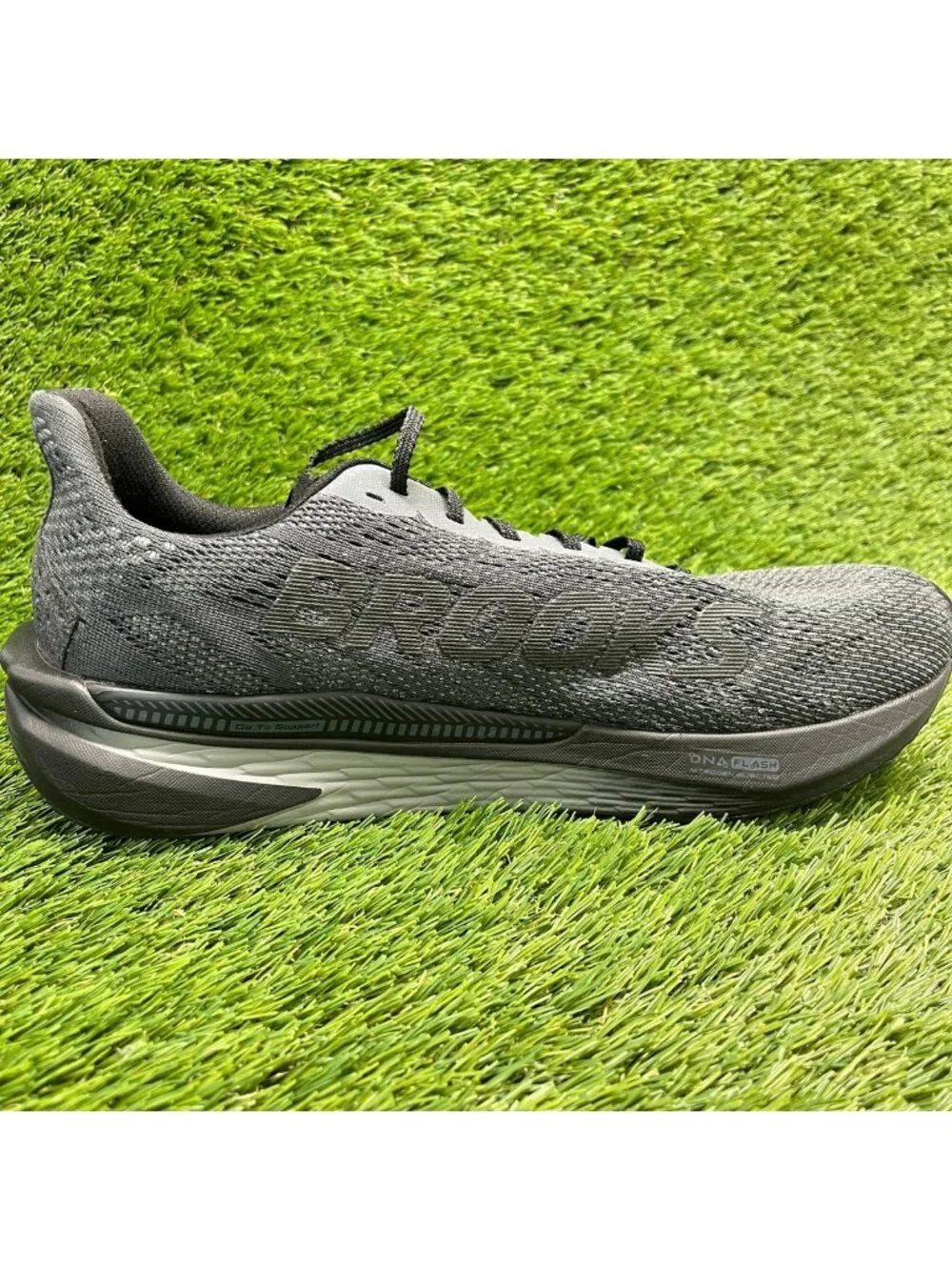Brooks Hyperion GTS 2 Mens Size 10.5 Black Gray Athletic Running Shoes Sneakers